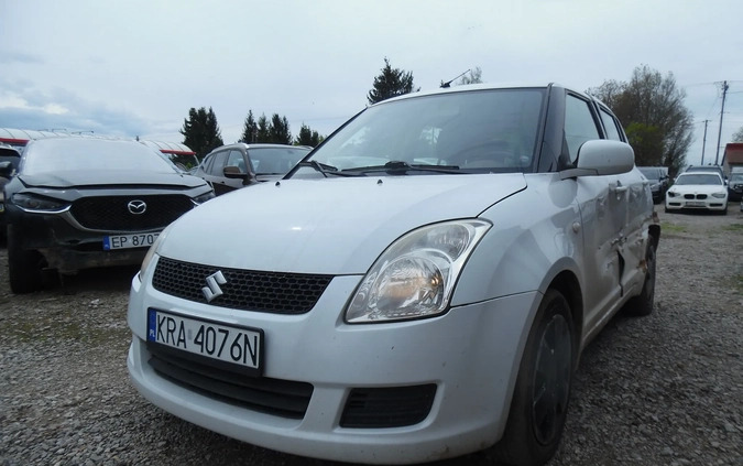 Suzuki Swift cena 5100 przebieg: 250000, rok produkcji 2009 z Karczew małe 232